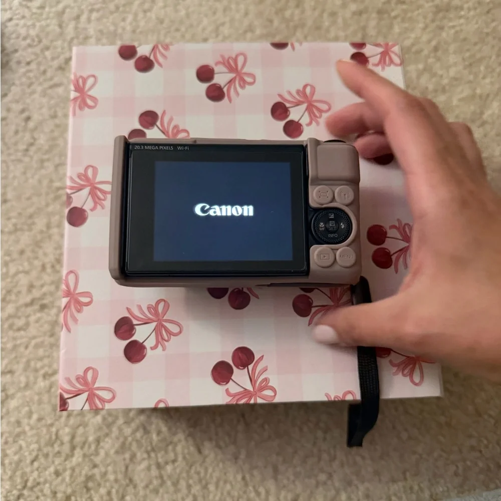 Canon SX740 Camera with Taupe Camera Case with Strap